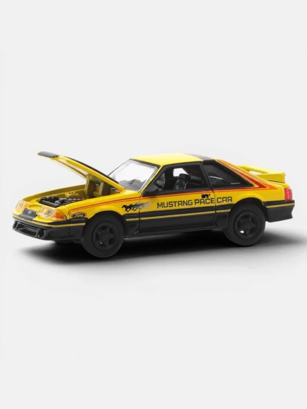 Miniatura Ford Mustang GT Custom 1987 Pace Car 1:64