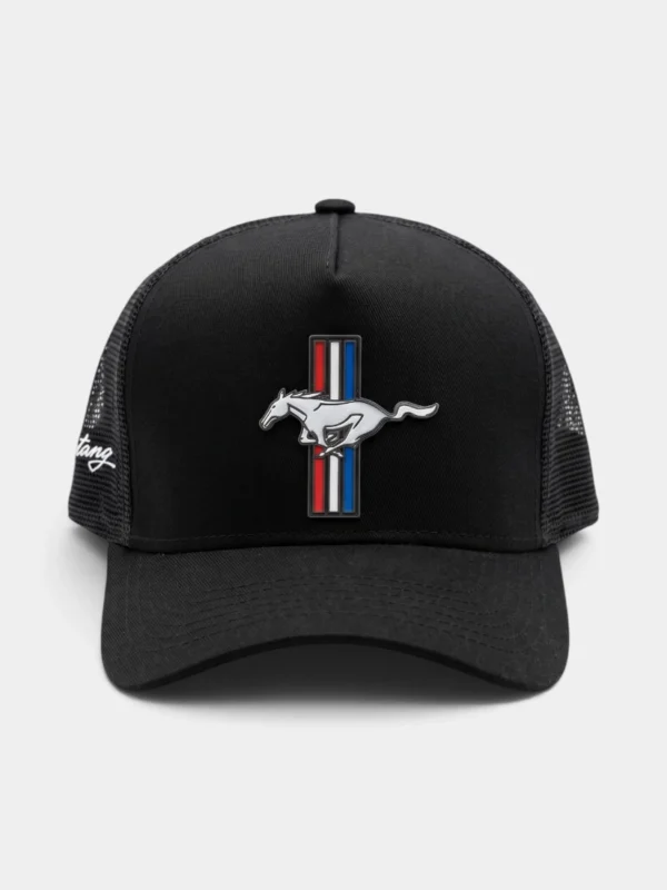 FRD0075 Gorra Trucker Premium Mustang Badge Negro Gorra Trucker Premium Mustang Badge Negro